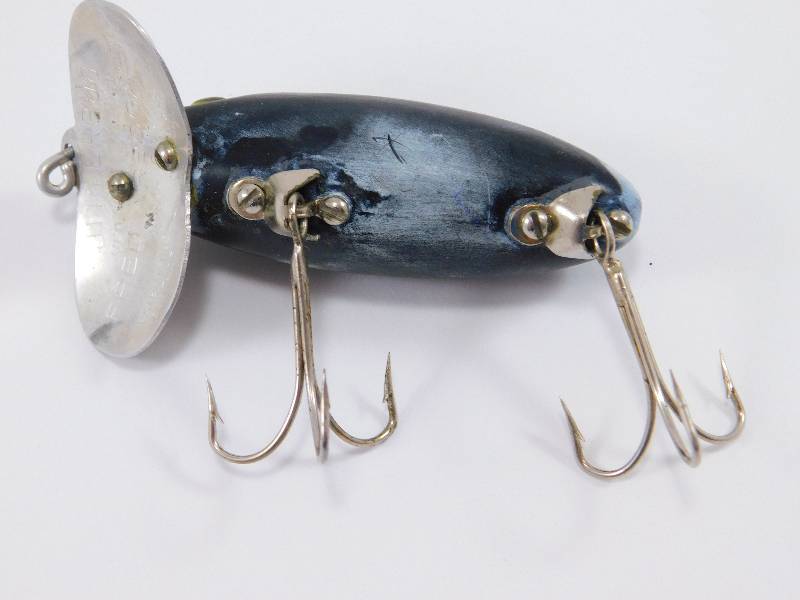 Sold at Auction: VINTAGE FRED ARBOGAST JITTERBUG LURE