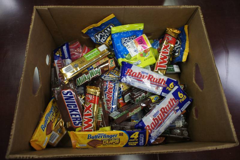 lot 169 image: Large Lot of Assorted Candy - All Items Expired In 2016 -