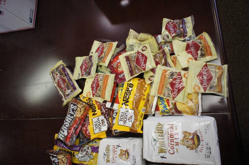 lot 186 image: Large Lot of Baking Goods - All Items Expired In 2016 -