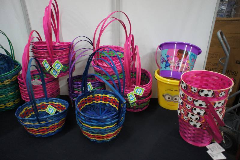 lot 111 image: Large Lot of Assorted Easter Baskets - Approximately 60 Baskets