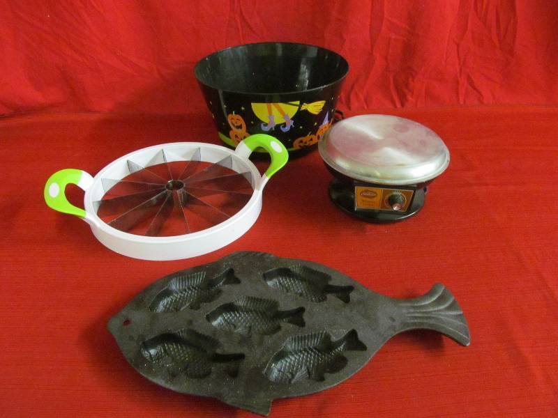 crepe pan, cast-iron pan