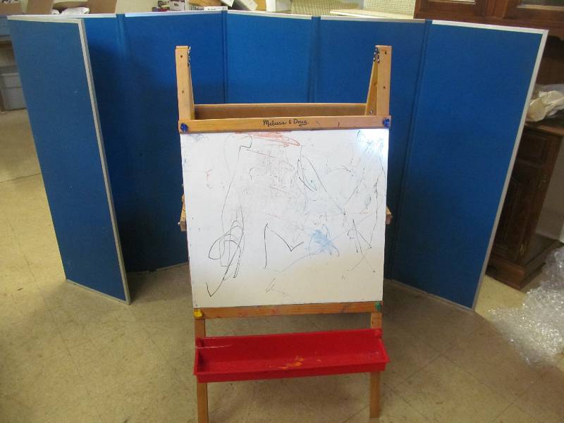 easel ,chalkboard
