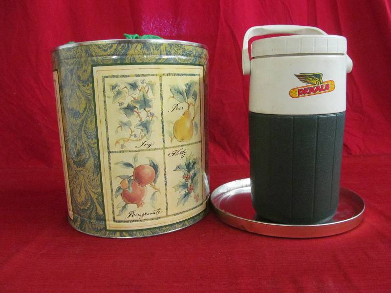 jug cooler, yarn