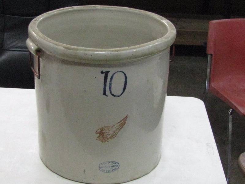 lot 3 image: Red wing 10gl. Crock with Handles