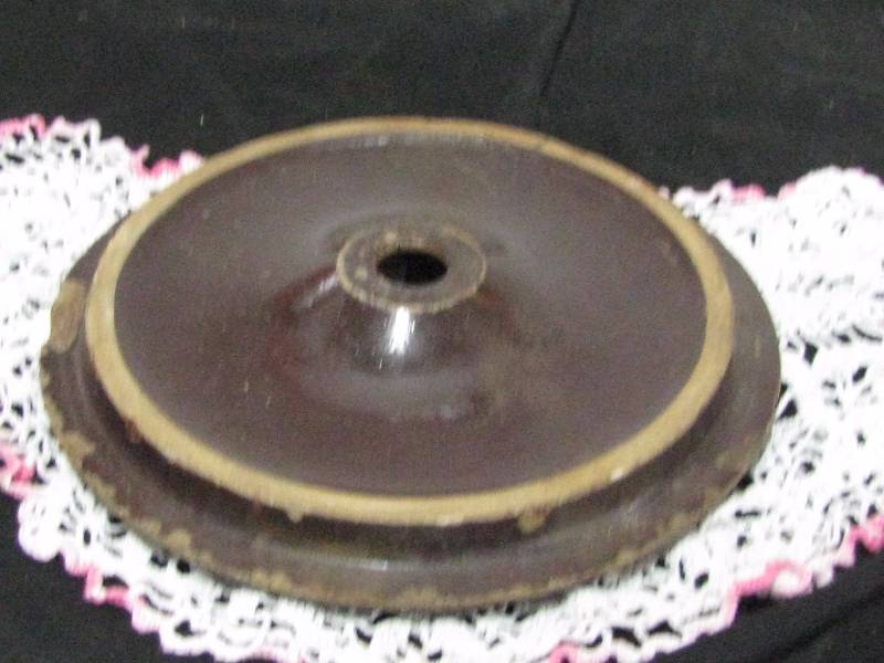 lot 10 image: Slip Glaze Crock Butter Churn Lid