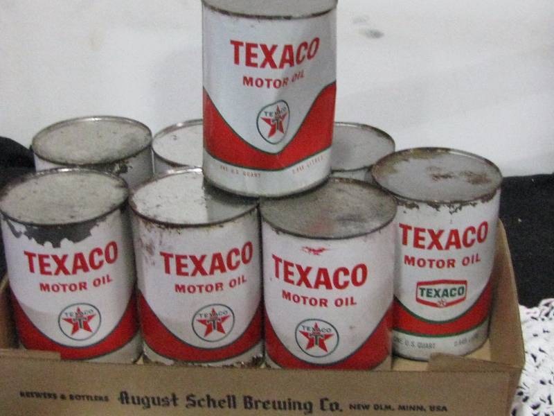lot 47 image: Texaco Oil Cans FULL