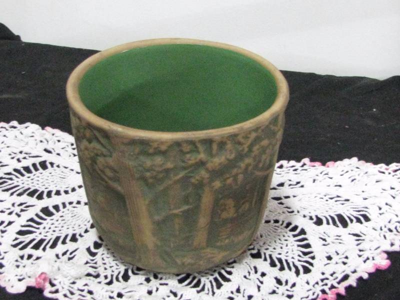 lot 72 image: Red Wing Stoneware Brush Ware Flower Pot