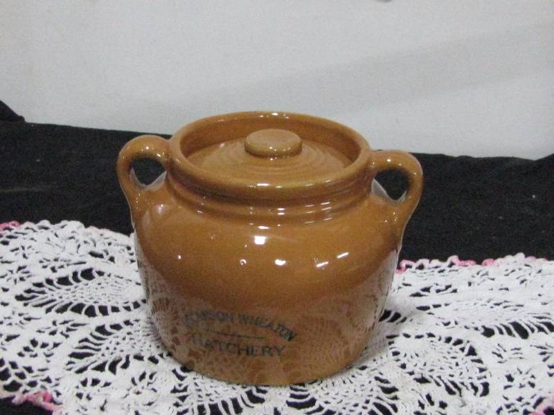 lot 87 image: Oscarson Hatchery Bean Pot