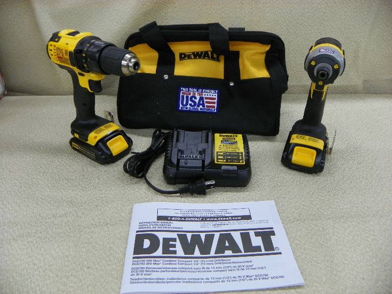 DeWalt 20V Max Lithium Compact drills with case, tested and works. MSRP $ 399.99