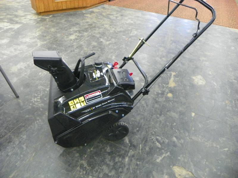 Mastercraft Gas Snow Blower, 20 width, 3 HP. MSRP $549.99