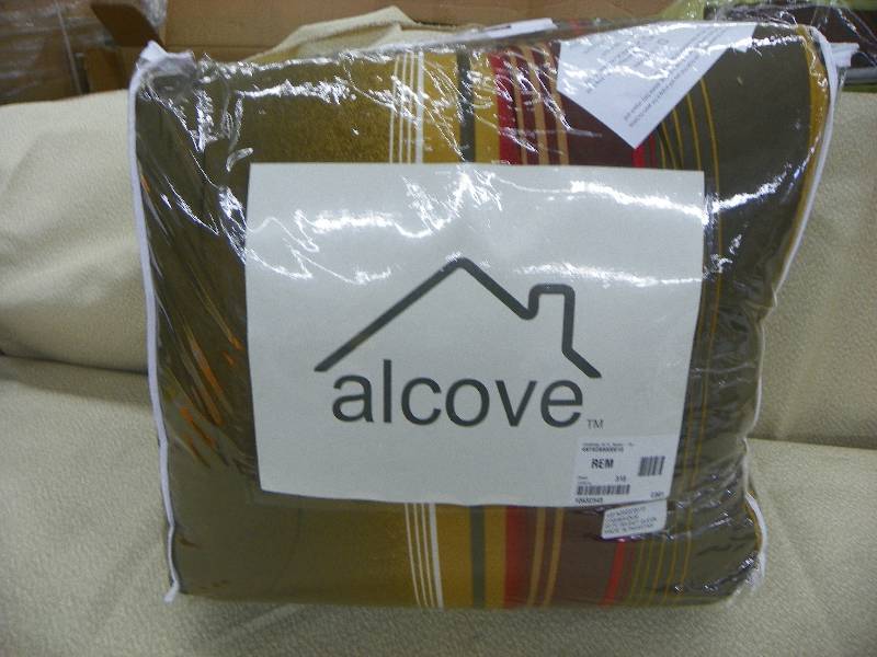 Alcove Queen size bed set, 20 pc. MSRP $99.99