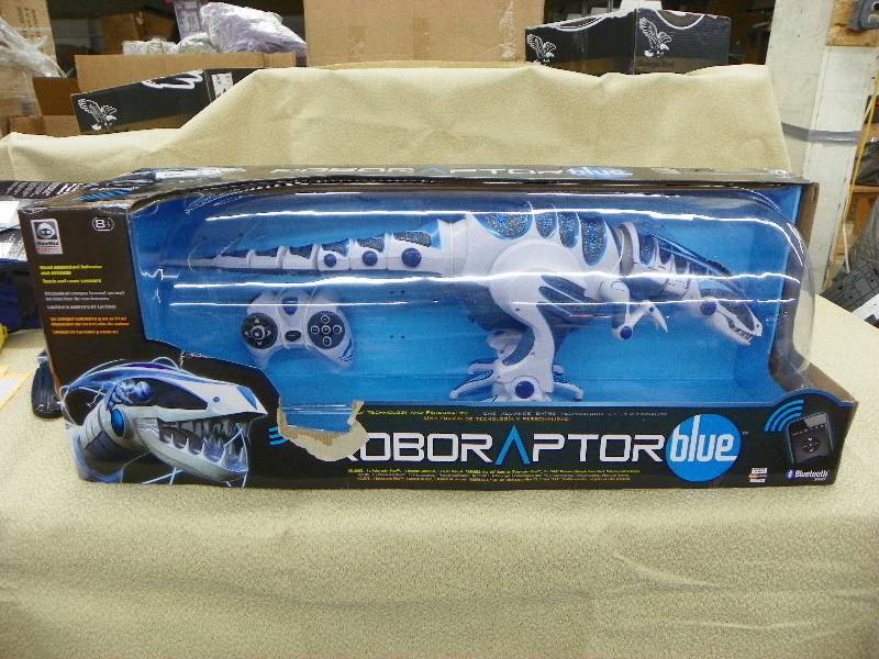 RoboRaptor Blue, MSRP $109.99