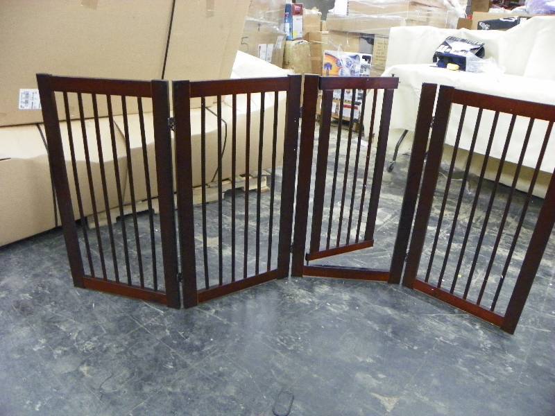 Alcove 36 Wood gate for pets or kids, MSRP $54.99
