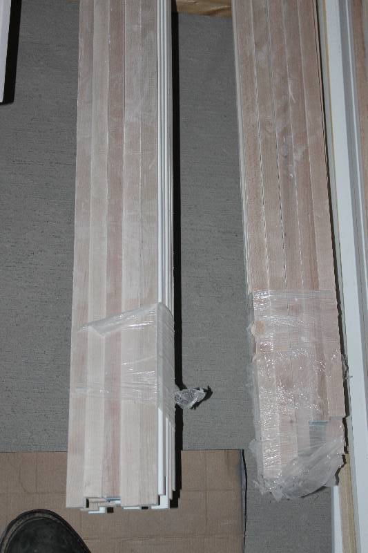 lot 55 image: Wood Trim