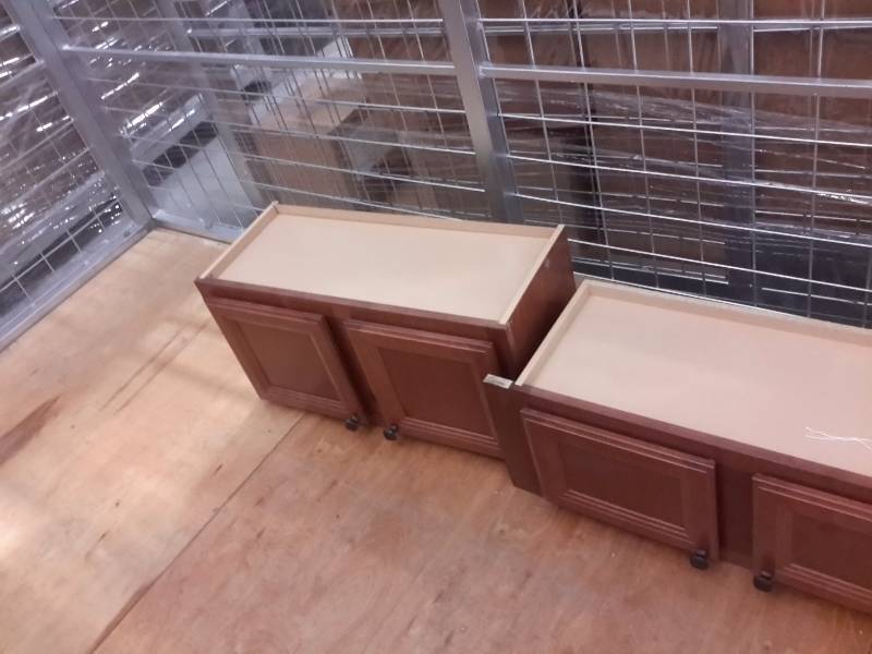 3 upper cabinets
