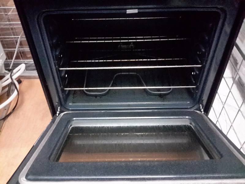 Flat TopGlass top Range. .Electric