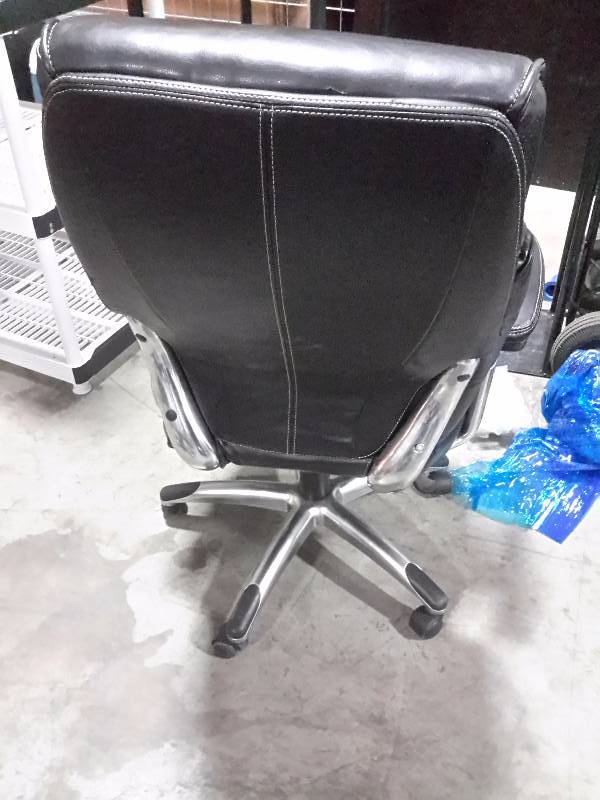 Very nice simulated leather office chair