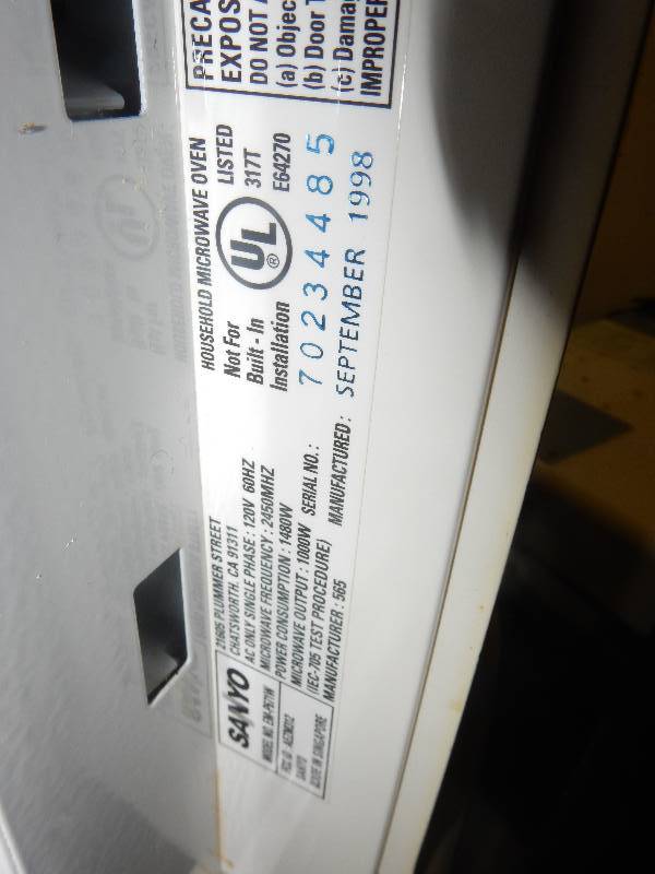 SANYO microwave with carousel