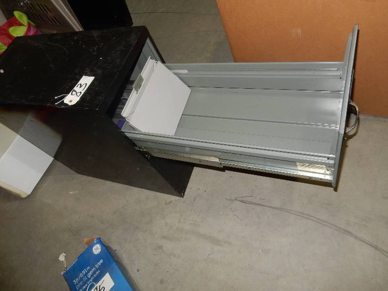 2 Drawer, Fully extending, Letter size file cabinet