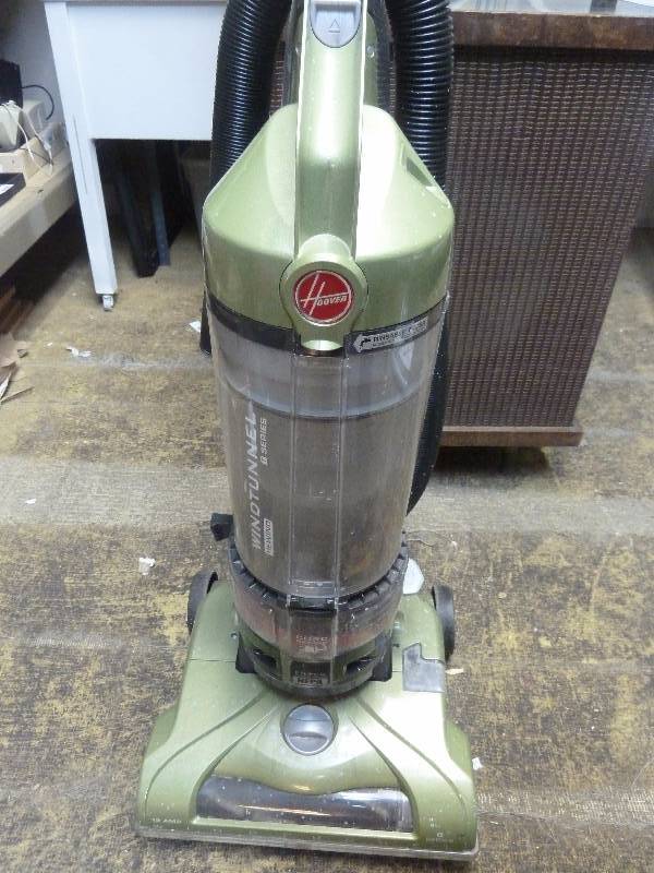 Hoover Wind Tunnel Vacuum