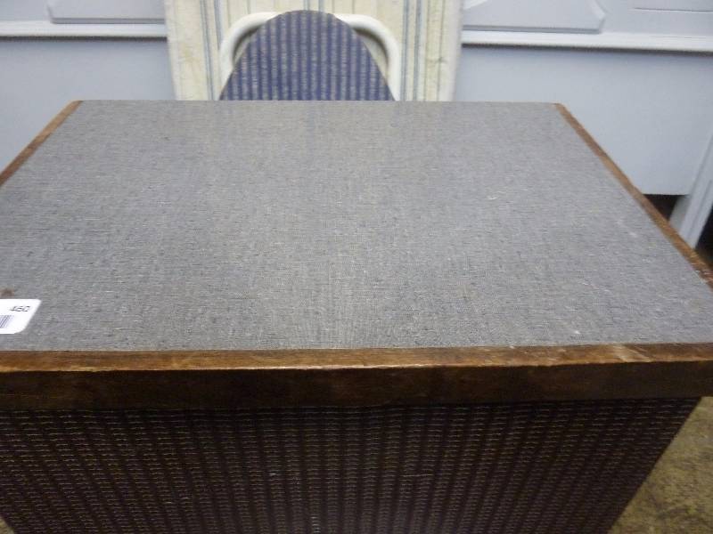 Vintage Speaker Table