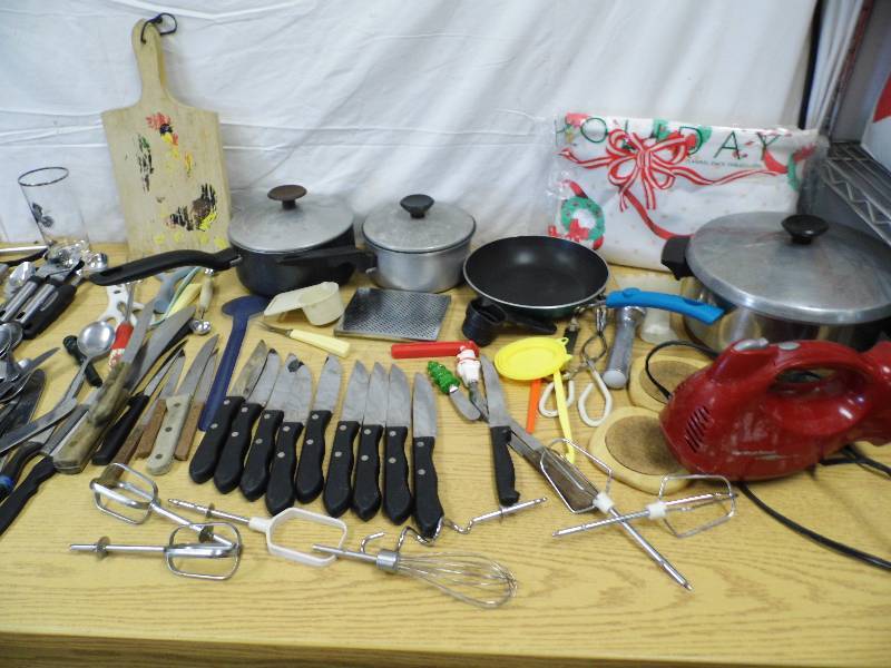 Pots - Silverware - Utensils - Mixer