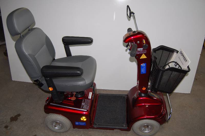 lot 4 image: Power Scooter