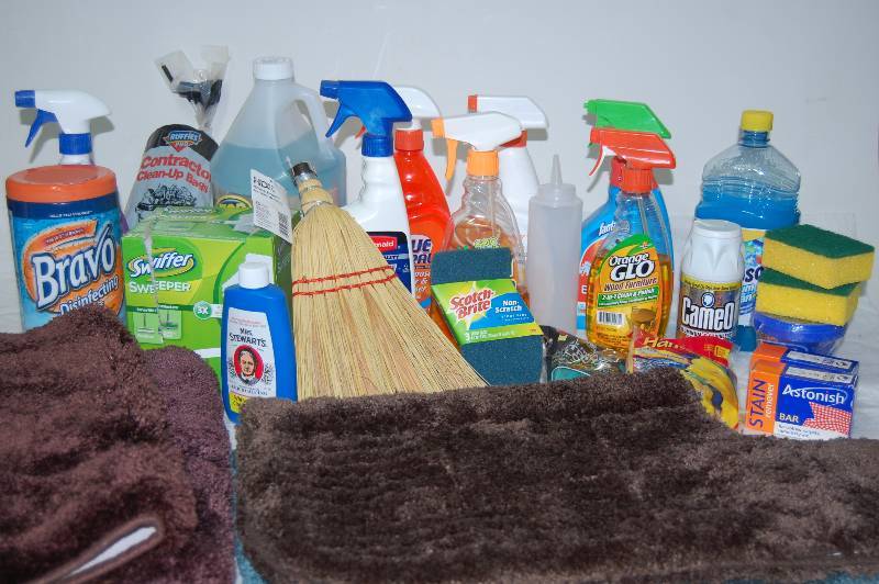 lot 63 image: Household Cleaners