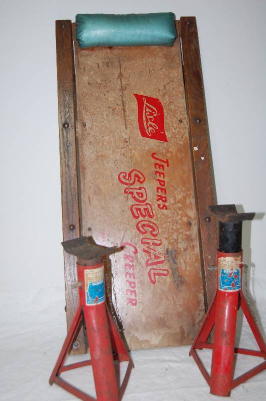 lot 64 image: Creeper and Jack Stands