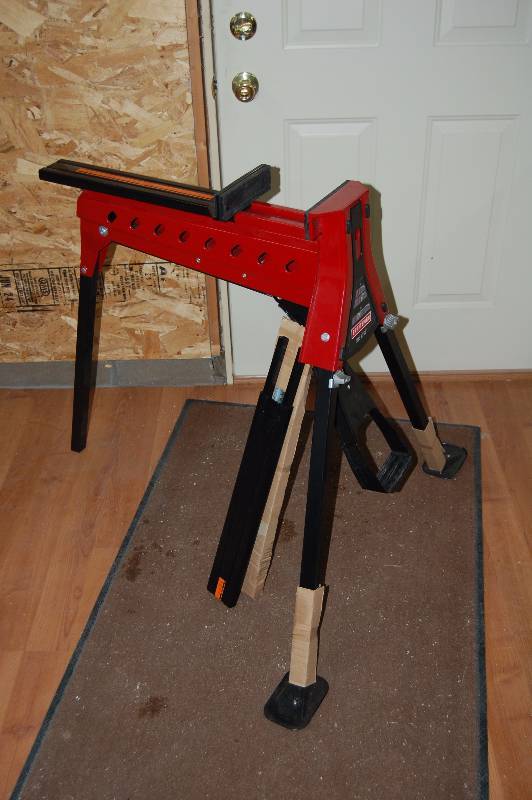 lot 71 image: Job Vise Table