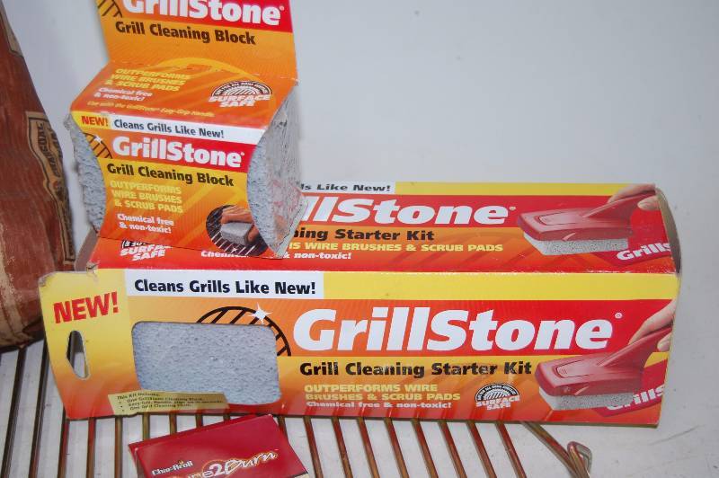lot 81 image: Grilling Accessories