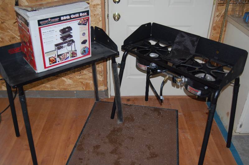 lot 82 image: Camp Chef Grill and More