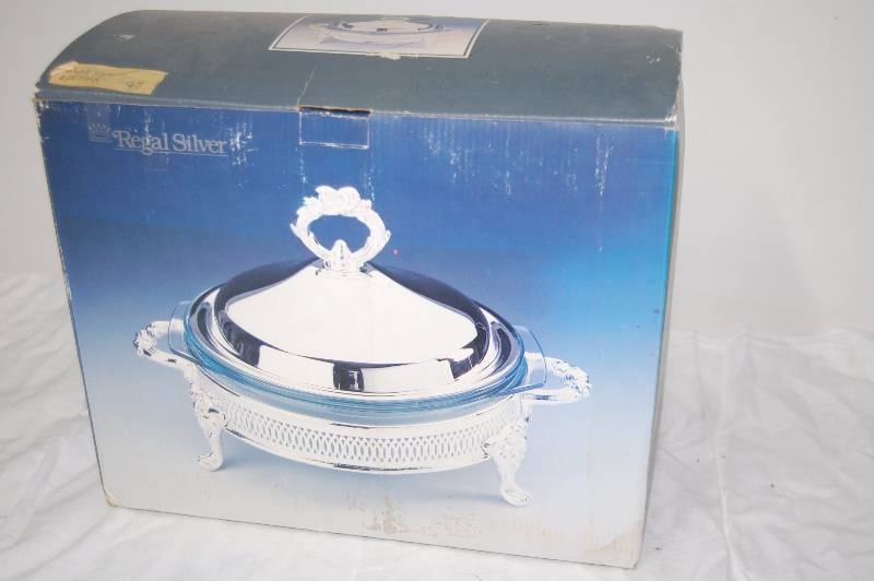 lot 86 image: Silver Plated Duo Server