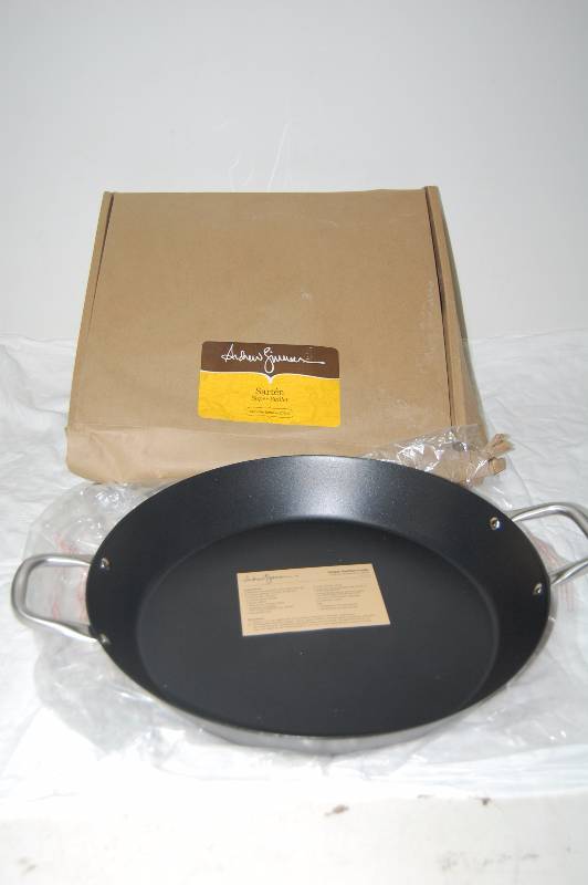 lot 97 image: Sarten Super Skillet by Andrew Zimmern