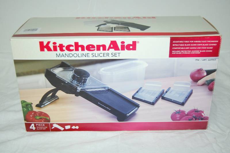 lot 112 image: Mandolin Slicer Set