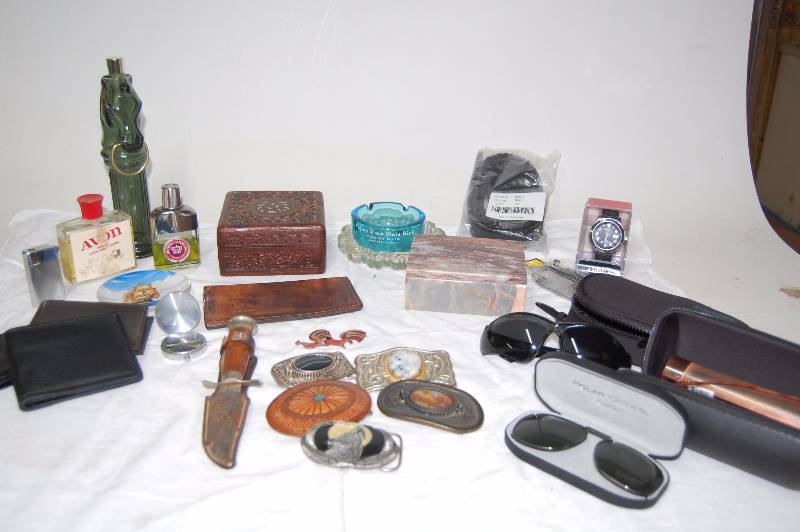 lot 142 image: Misc Housewares