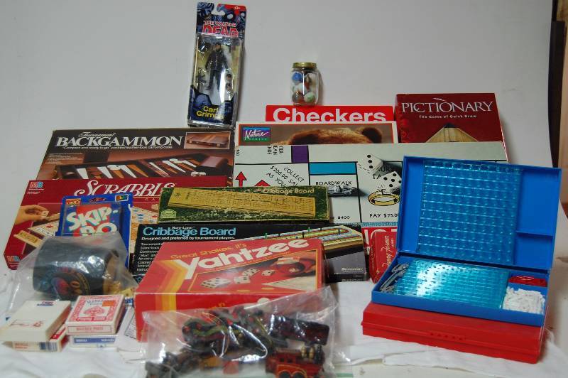 lot 147 image: Assorted Games and Toys