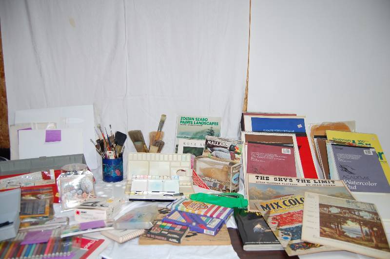 lot 160 image: Art Supplies