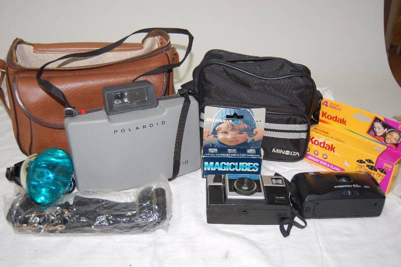 lot 165 image: Cameras