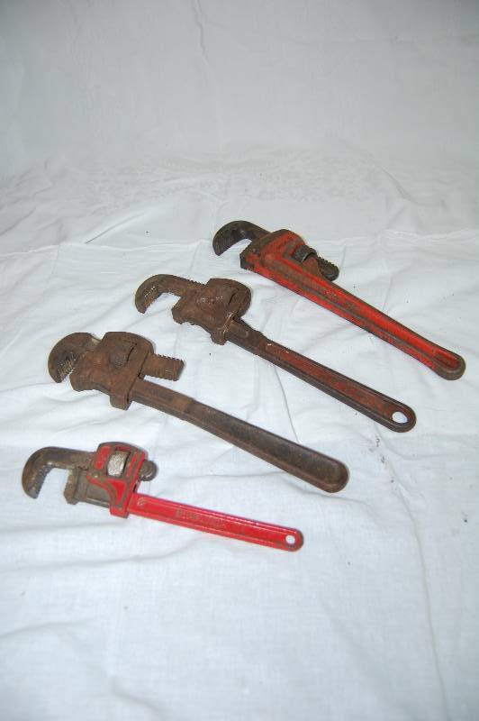 lot 172 image: Pipe Wrenches