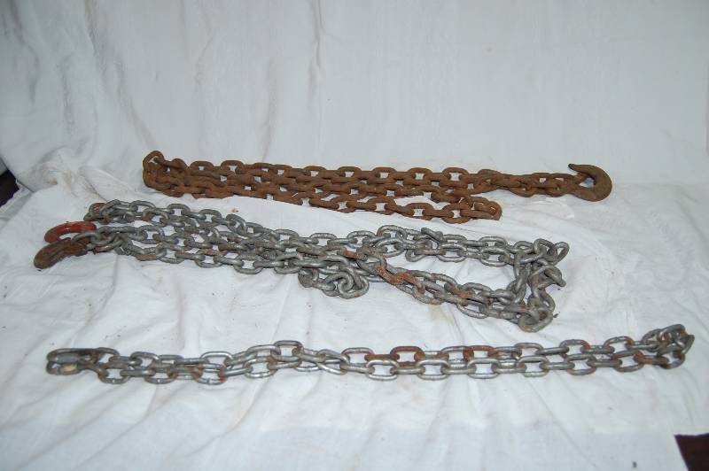 lot 186 image: Chains