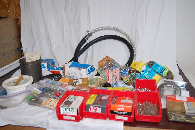 lot 198 image: Assorted Hardware