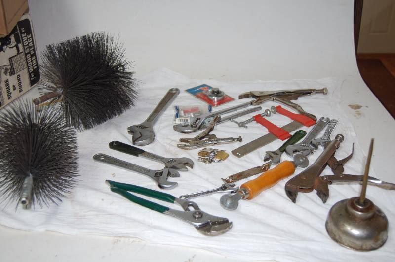 lot 201 image: Hand Tools and Chimney Brush