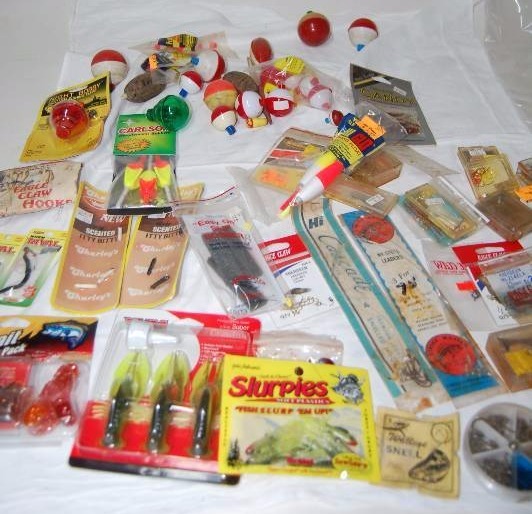lot 214 image: Fishing Accessories
