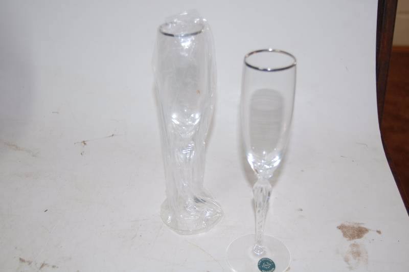 lot 238 image: Champagne Flutes