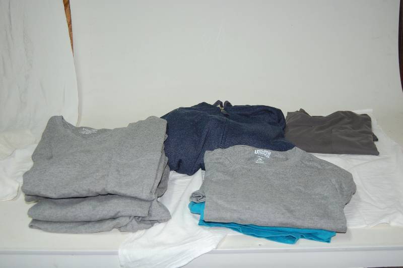 lot 279 image: Mens Clothing