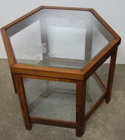 lot 320 image: Two Tier End Table
