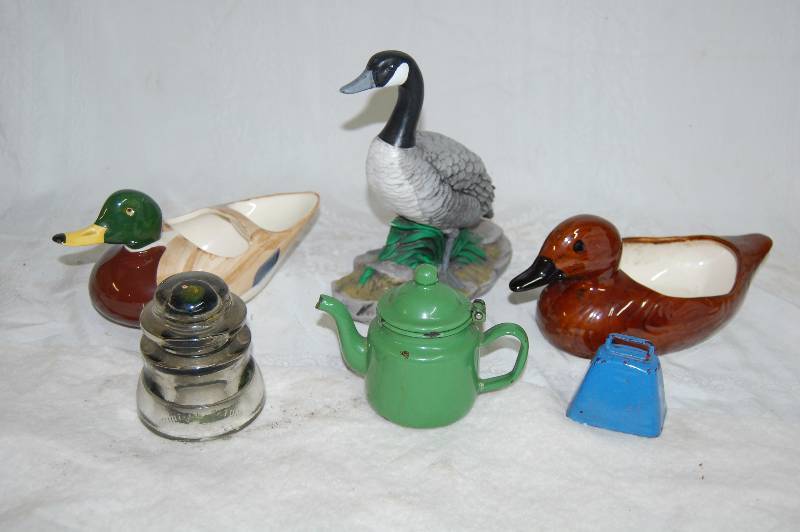 lot 327 image: Ducks And More