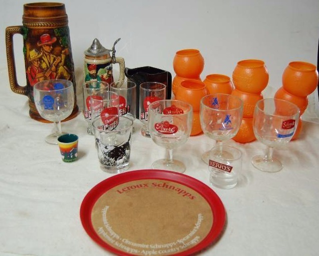 lot 328 image: Bar Accessories