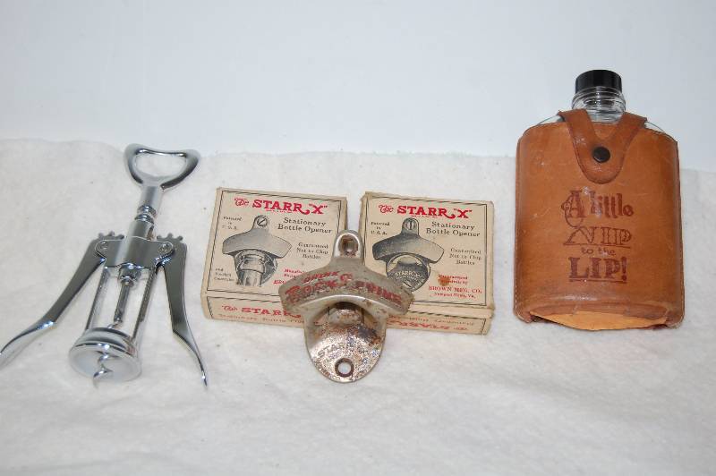 lot 331 image: Bar Accessories